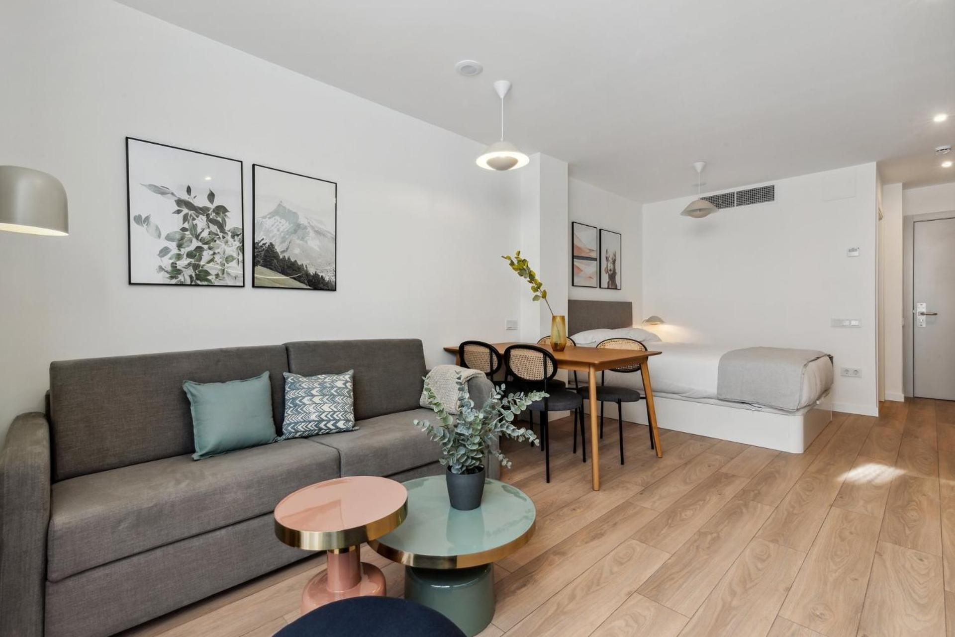 Limehome Valencia Carrer Del Pare Palau I Quer Экстерьер фото
