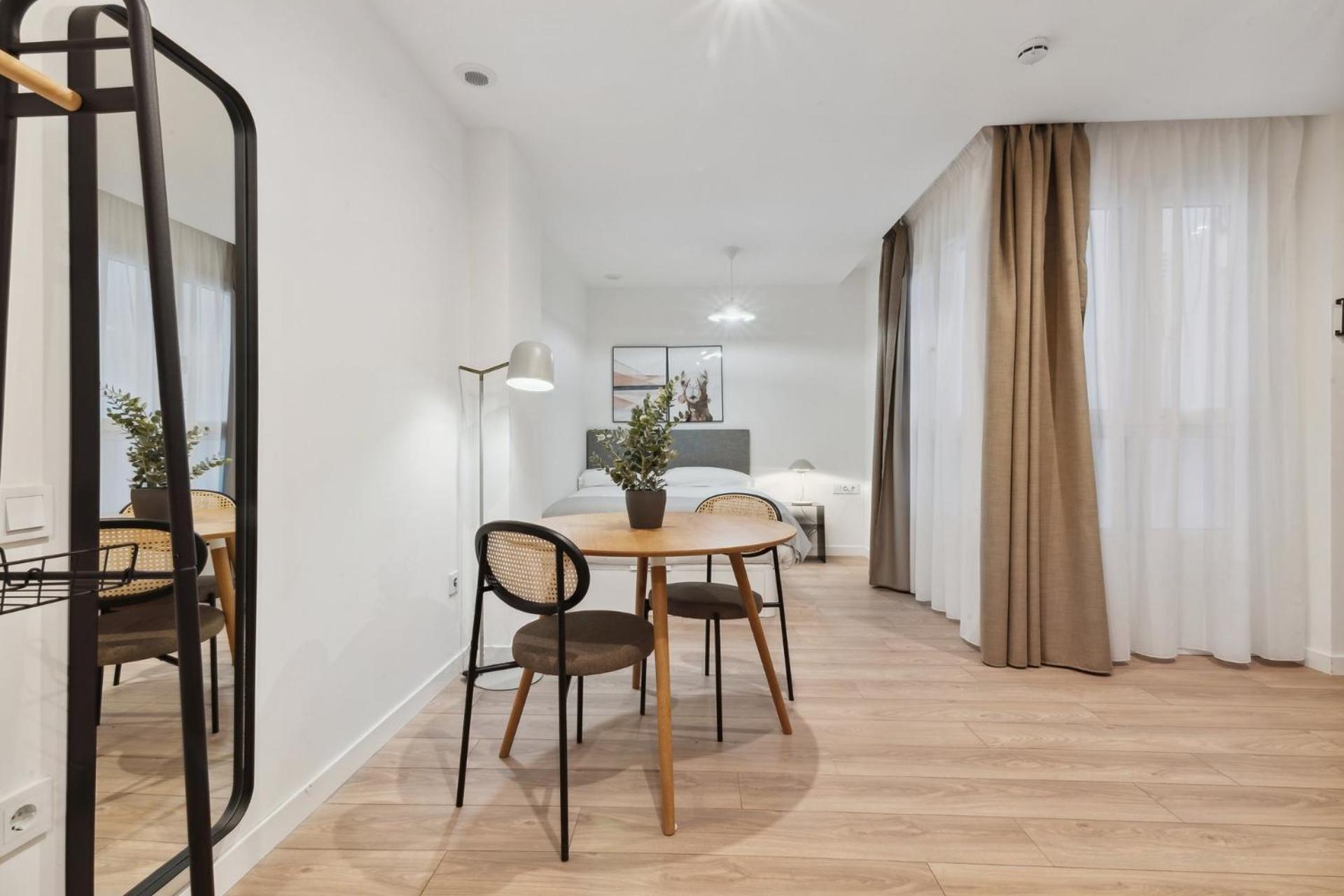 Limehome Valencia Carrer Del Pare Palau I Quer Экстерьер фото